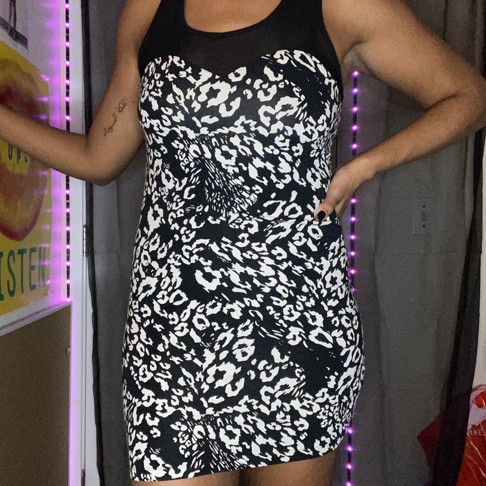 Dress forever 21 black and white dress